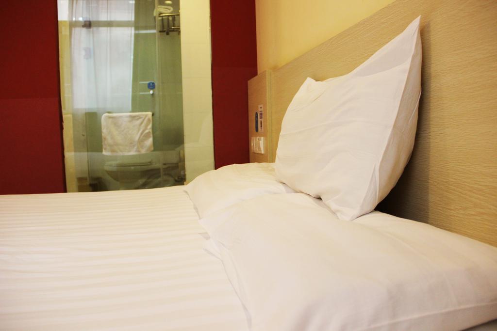 Hanting Hotel Chongqing North Railway Station Стая снимка